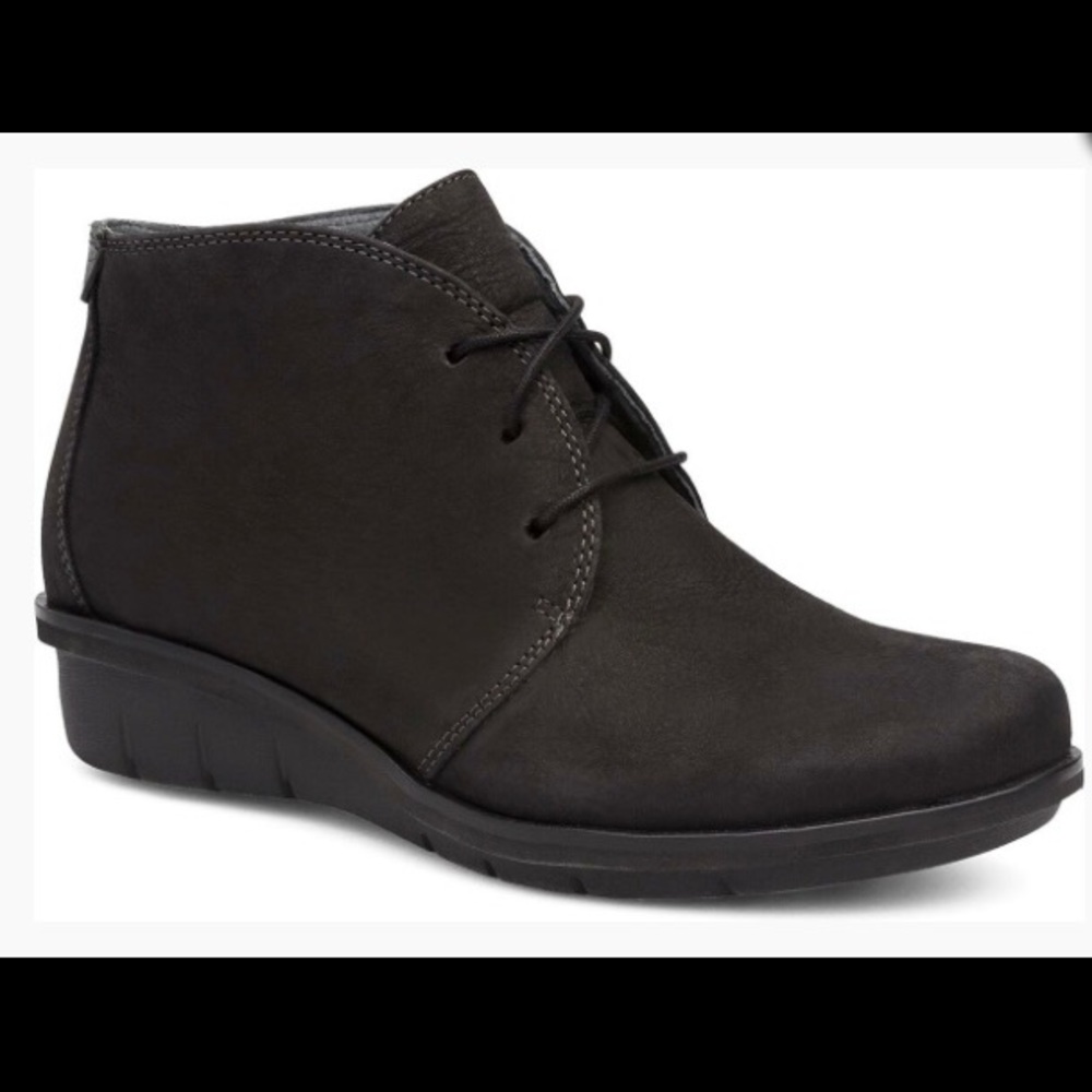 Dansko Joy Ankle Bootie Women’s size 40, US 9.5-10